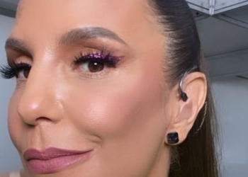 Após férias nos Estados Unidos, Ivete Sangalo chega ao Brasil