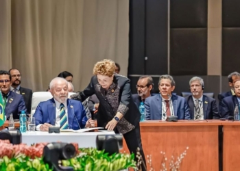 Lula diz que moeda do Brics reduzirá vulnerabilidades