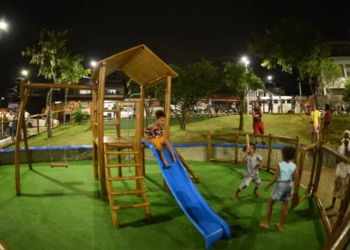 Prefeitura inaugura novas praças em Itapuã e Piatã e anuncia requalificação da Av. Dorival Caymmi