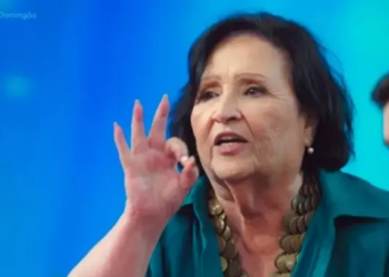 Mãe de Paulo Gustavo, Déa Lúcia revela harmonização em parte íntima