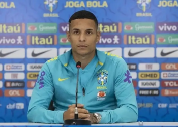 Guilherme Arana é convocado pela Seleção Brasileira para o lugar do cortado Caio Henrique