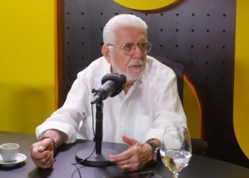 Wagner diz que Lula priorizará viagens pelo país em 2024 e afirma que Janja causa “ciúmes” no governo