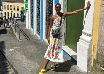 Em Salvador, Camilla De Lucas dança É O Tchan e conhece Pelourinho: ‘Raízes’
