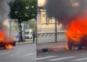 Carro pega fogo no bairro do Comércio em Salvador