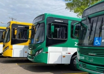 Ônibus voltam a circular no bairro de Santa Mônica, em Salvador