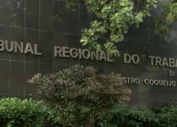 Obrigada a fazer dança motivacional, gerente ganha indenização de R$ 5 mil