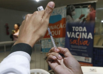 Anvisa autoriza nova fase de testes com vacina brasileira contra covid