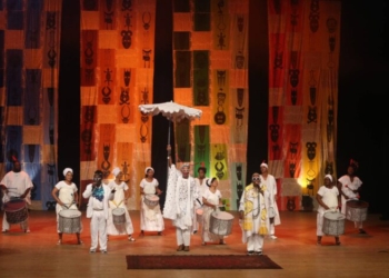 Jerônimo assina Lei Paulo Gustavo, que regulamenta incentivo de R$ 148 milhões à cultura