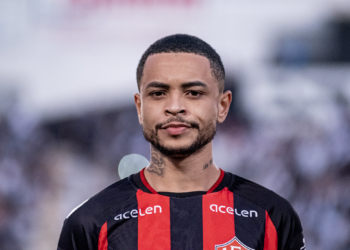 Dúvida na lateral esquerda? Veja as opções do Vitória para a posição contra o CRB