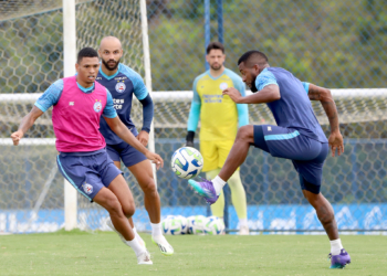 Rogério Ceni testa variações no Bahia antes de pegar o Goiás