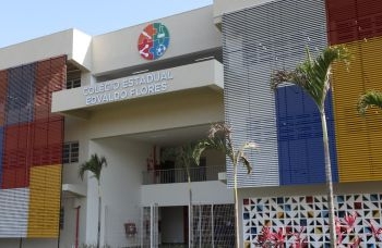 Escolas e ginásios esportivos para afastar a juventude da criminalidade