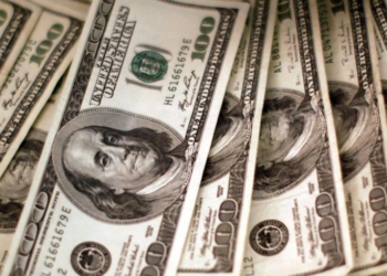 Dólar aproxima-se de R$ 5,17 e fecha no maior valor desde março