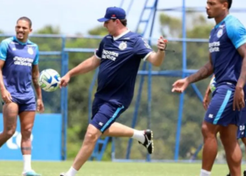 Bahia trabalha troca de passes e tática no CT Evaristo de Macedo