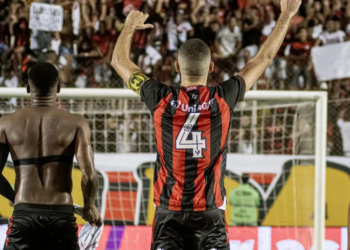 Vitória chega a 95% de chances de acesso e 60% de título após o fim da 30ª rodada; confira números