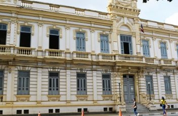 Secretaria de Feira de Santana convoca os aprovados no REDA