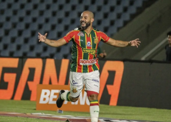 Ytalo celebra goleada que tirou o Sampaio Corrêa do Z-4 da Série B: “Tomamos conta do jogo”