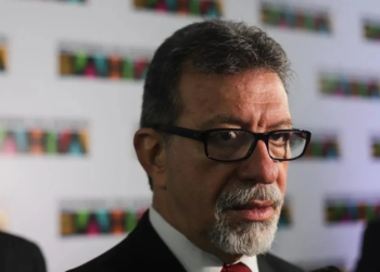 Afonso Florence é exonerado da Casa Civil do Governo da Bahia