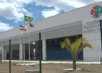 Alunos denunciam punição em colégio da Polícia Militar na BA