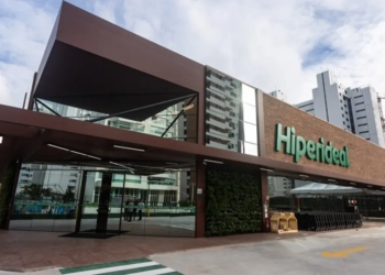Grupo Hiperideal expande atividades e adquire rede de supermercados em Portugal