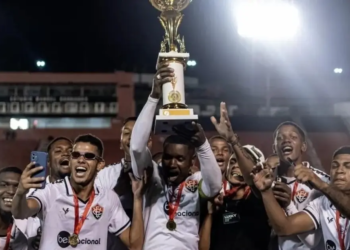 Base do Vitória encerra ano com dois títulos na Copa Integração