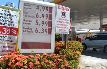 Posto de combustível na Vasco da Gama é autuado por irregularidades