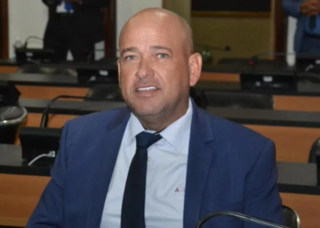 Deputado estadual é alvo da PF por suspeita de chefiar milícia