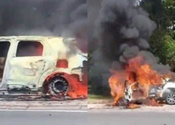 Carro fica destruído após pegar fogo na Avenida Paralela
