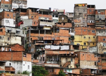 IBGE aponta que número de favelas dobrou em 9 anos na Bahia