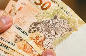 Isenção do IR para quem ganha até dois mínimos sai neste mês