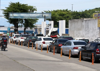 Com ferry parado, travessia prevê longas filas na próxima semana