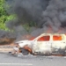 Carro pega fogo e paralisa o trânsito na Avenida ACM