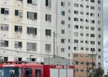 Prédio é atingido por incêndio em condominio no bairro de Piatã