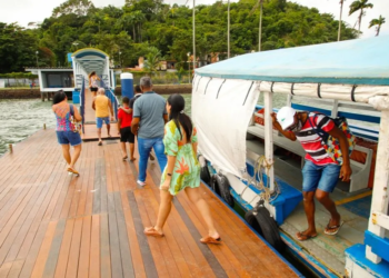 Travessia Ribeira-Plataforma é suspensa devido ao mau tempo