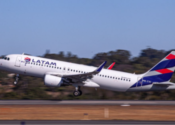 Latam terá 52 voos extras e prevê aumento de 25% em pousos na Bahia durante Carnaval