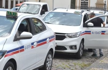 Volume de serviços na Bahia caiu 0,6% em novembro de 2023, aponta IBGE