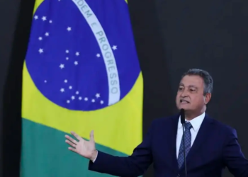 Rui Costa diz que mensagem do governo ao Congresso vai priorizar reforma de renda