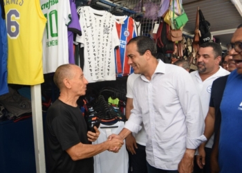 Prefeitura inaugura novo camelódromo no Centro com cobertura isotérmica