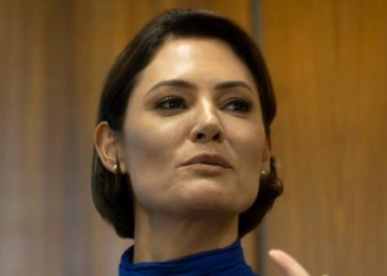 Móveis: Michelle Bolsonaro promete “medidas judiciais” contra Lula