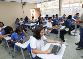 Cerca de 166 professores da Educação Básica aprovados em processo seletivo são convocados na Bahia