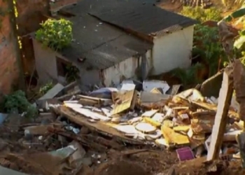 Imóvel desaba em Lauro de Freitas