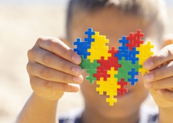 TEA: Transalvador emite credencial para pessoas com autismo