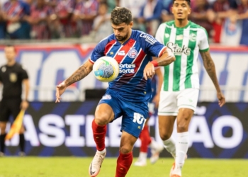 Bahia vence com tranquilidade em casa
