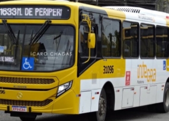 Acidente de trânsito deixa mulher ferida no Barris