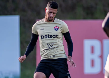 Com reforços, Vitória viaja para encarar o Fortaleza; confira lista de relacionados