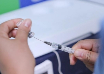 Secretaria Municipal de Saúde disponibiliza vacinas contra a dengue