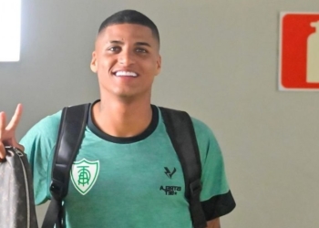 Ex-atacante do Corinthians anuncia aposentadoria aos 21 anos