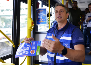 Incêndios a ônibus podem refletir na tarifa, diz secretário da Semob