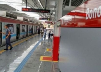 Idosa suspeita de cometer injúria racial no metrô tem liberdade provisória concedida