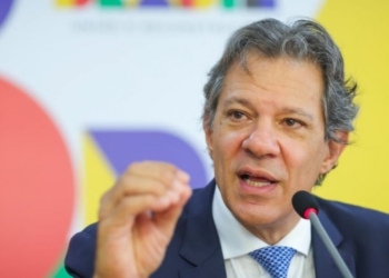 Ministro da Fazenda comenta alta do dólar