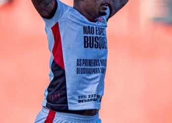 Vitória vence em casa e se garante na Série A 2025